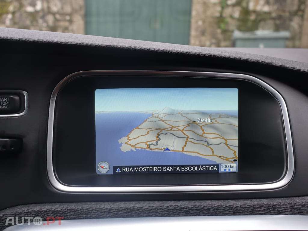 Volvo V40 2.0 D2 R-Design