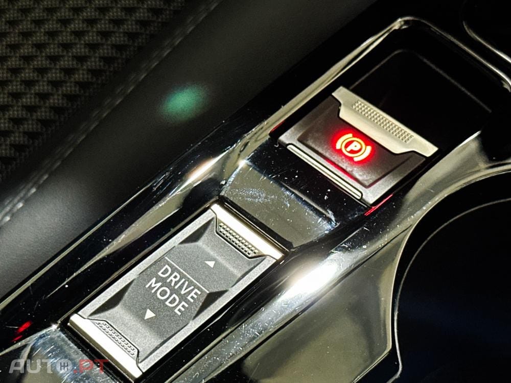 Peugeot E-208 50 kWh GT Pack