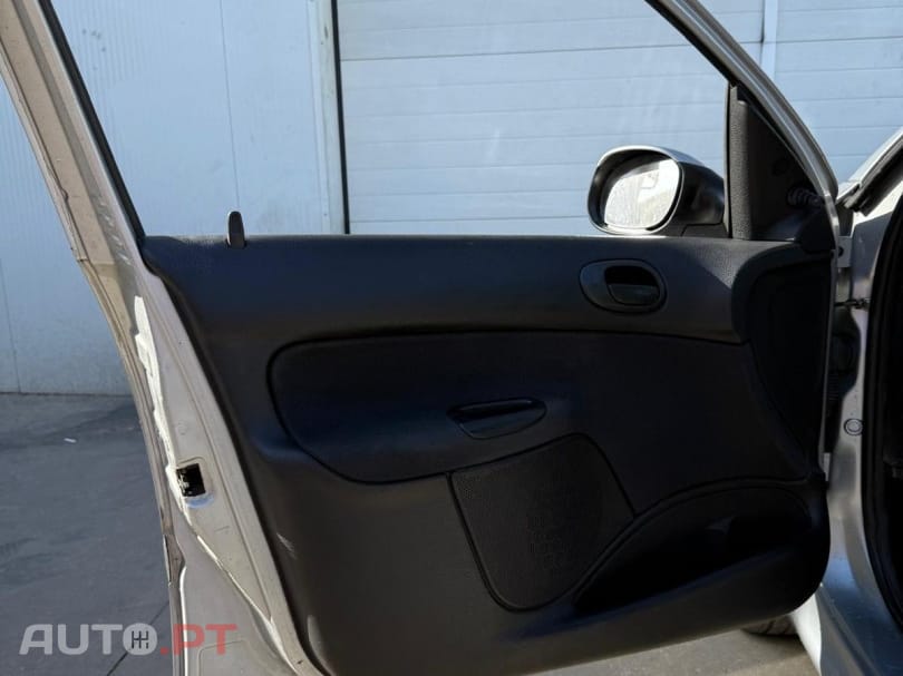 Peugeot 206 1.4 XT