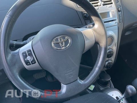 Toyota Yaris 1.4 D-4D Sol High P. MM