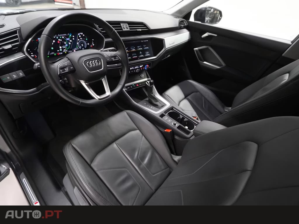 Audi Q3 45 TFSIe S line S tronic