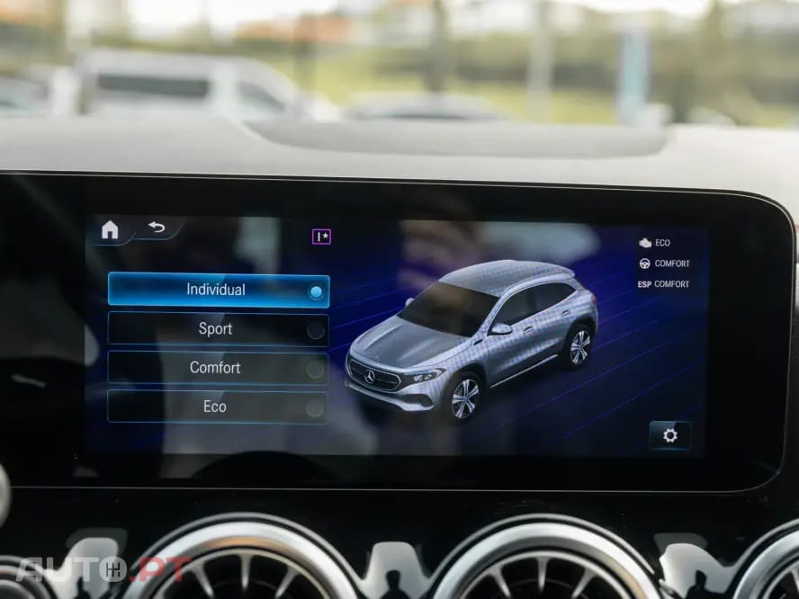 Mercedes-Benz EQA 250 AMG Line