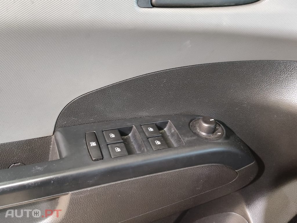 Chevrolet Aveo 1.2 LT