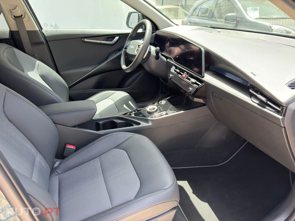Kia Niro 1.6 GDi HEV Urban