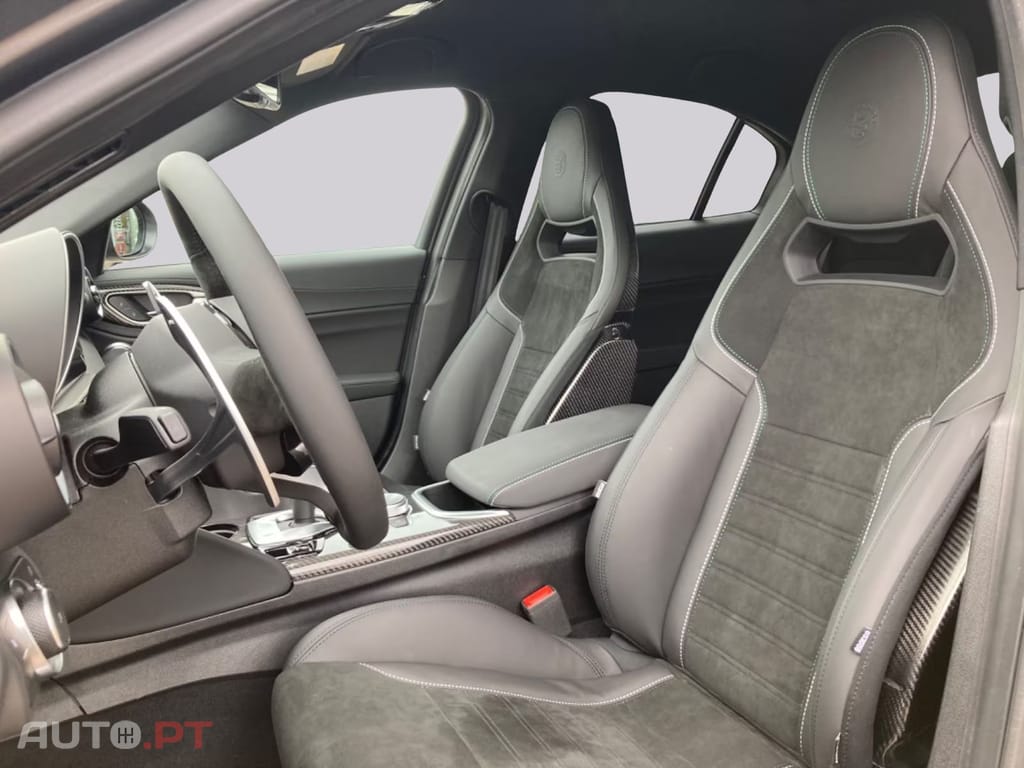 Alfa Romeo Giulia 2.9 Bi-T Quadrifoglio V6 