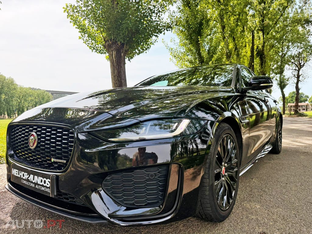 Jaguar XE 2.0 D R-Dynamic S