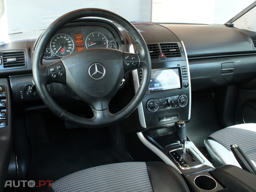 Mercedes-Benz A 150 Avantgarde Automatic
