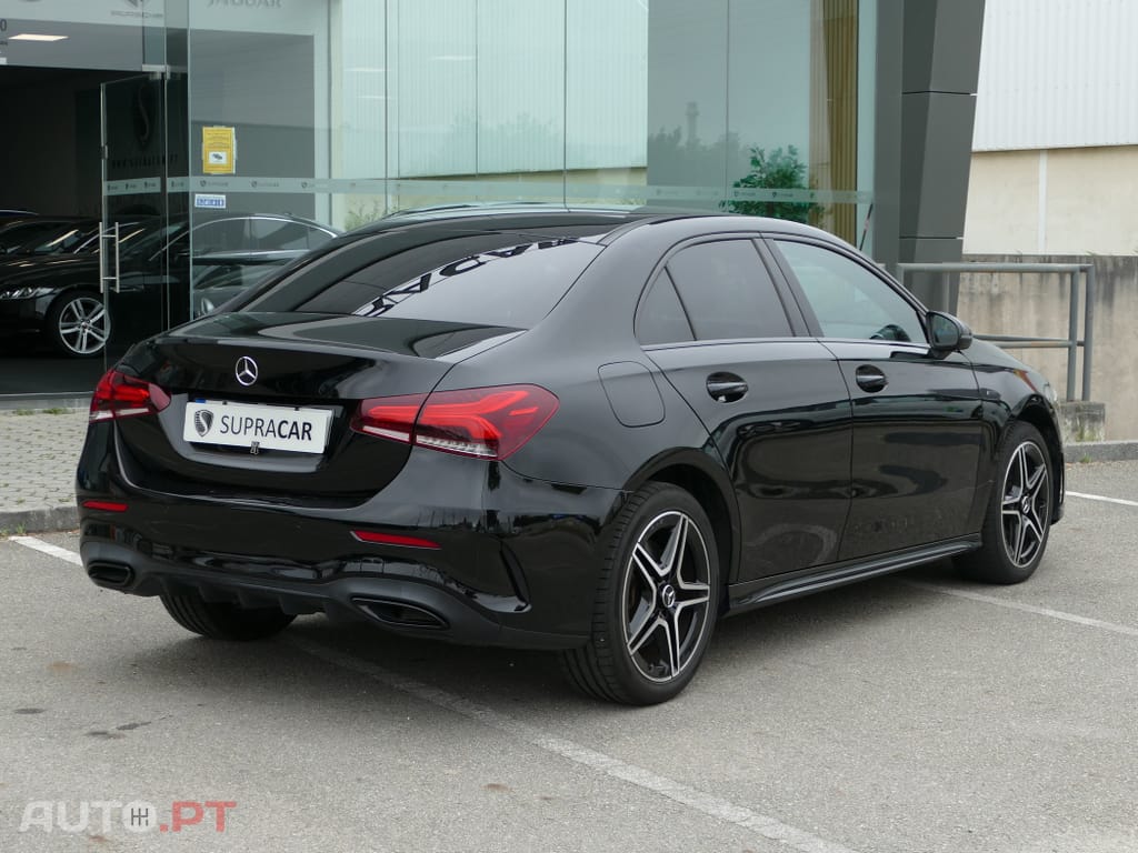 Mercedes-Benz A 250 e AMG Line