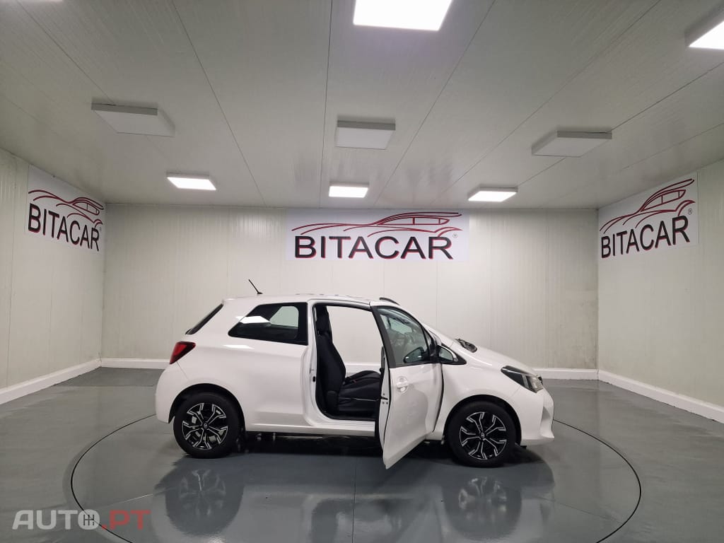 Toyota Yaris BIZZ 1.4 D-4D 90CV IVA DEDUTIVEL