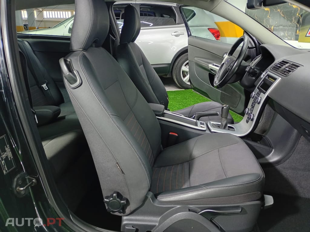 Volvo C30 1.6 D Drive Momentum