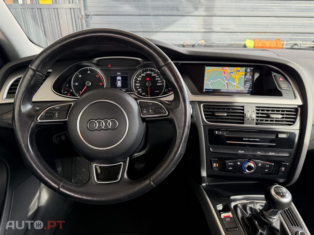 Audi A4 Avant 2.0 TDI Business Line S-line