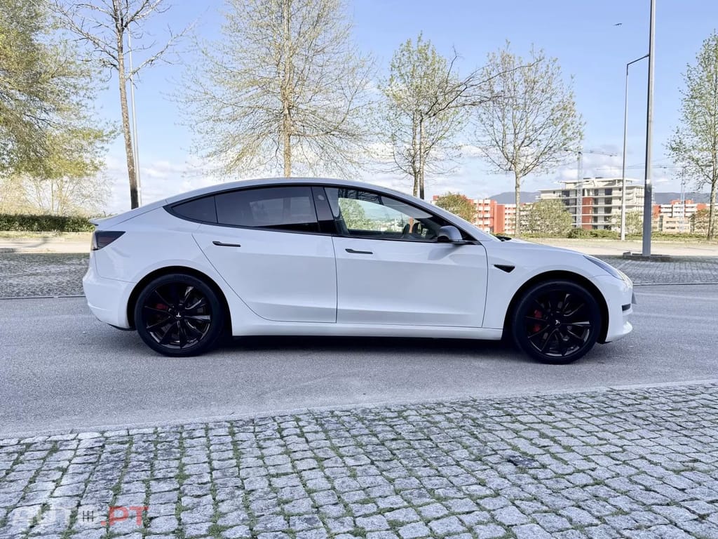 Tesla Model 3 Standard Range Plus RWD