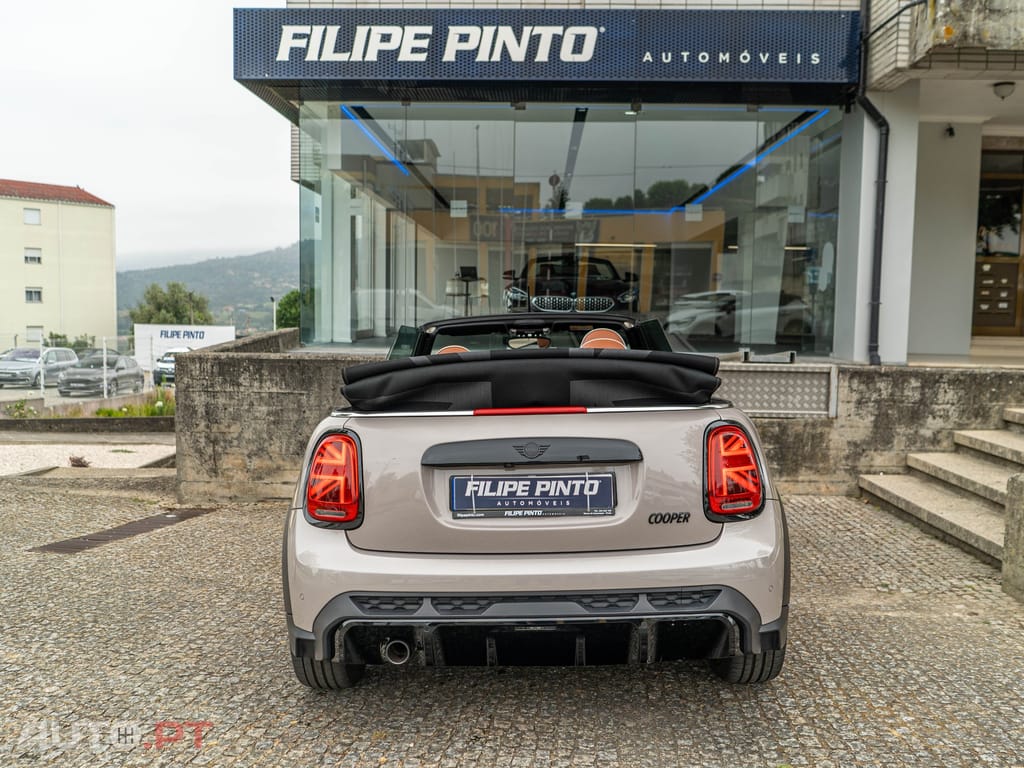 MINI Cabrio Cooper Premium Extra JCW Auto