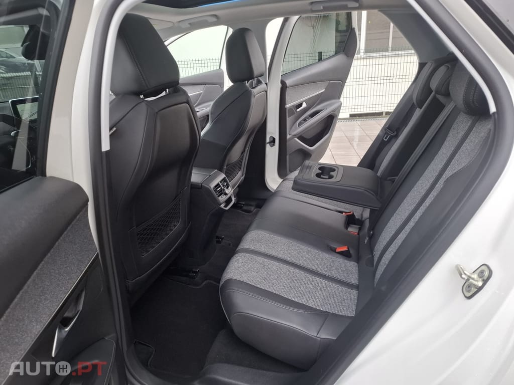 Peugeot 3008 1.2 PureTech Allure Pack