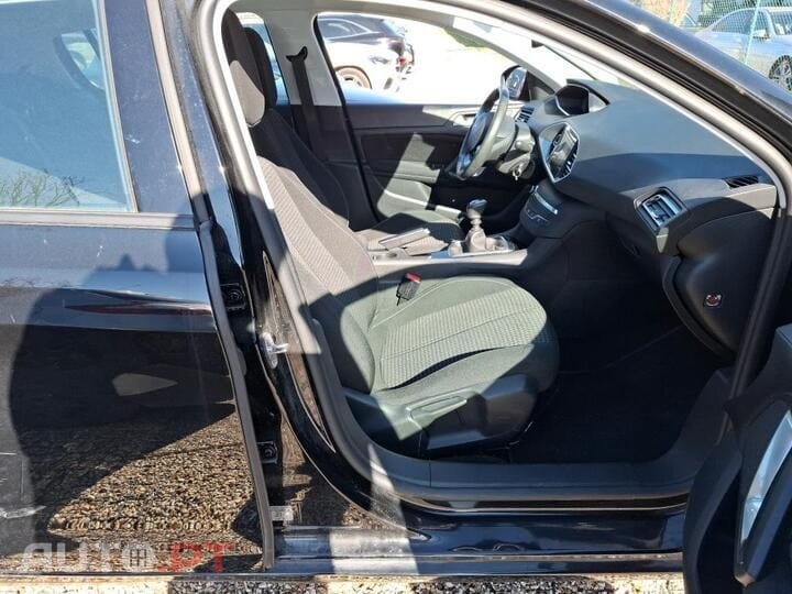Peugeot 308 1.2 PureTech Style