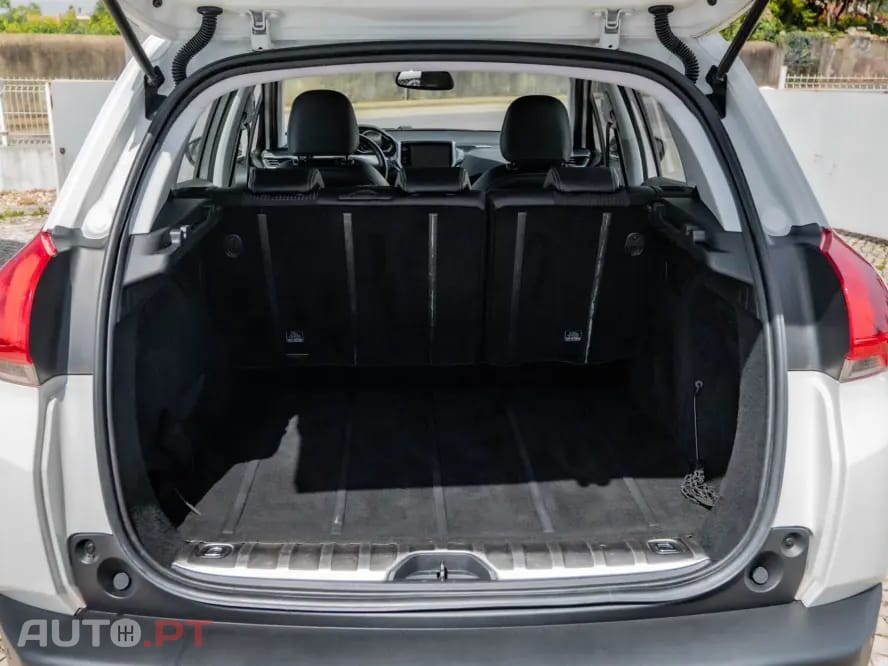 Peugeot 2008 1.2 VTi Allure