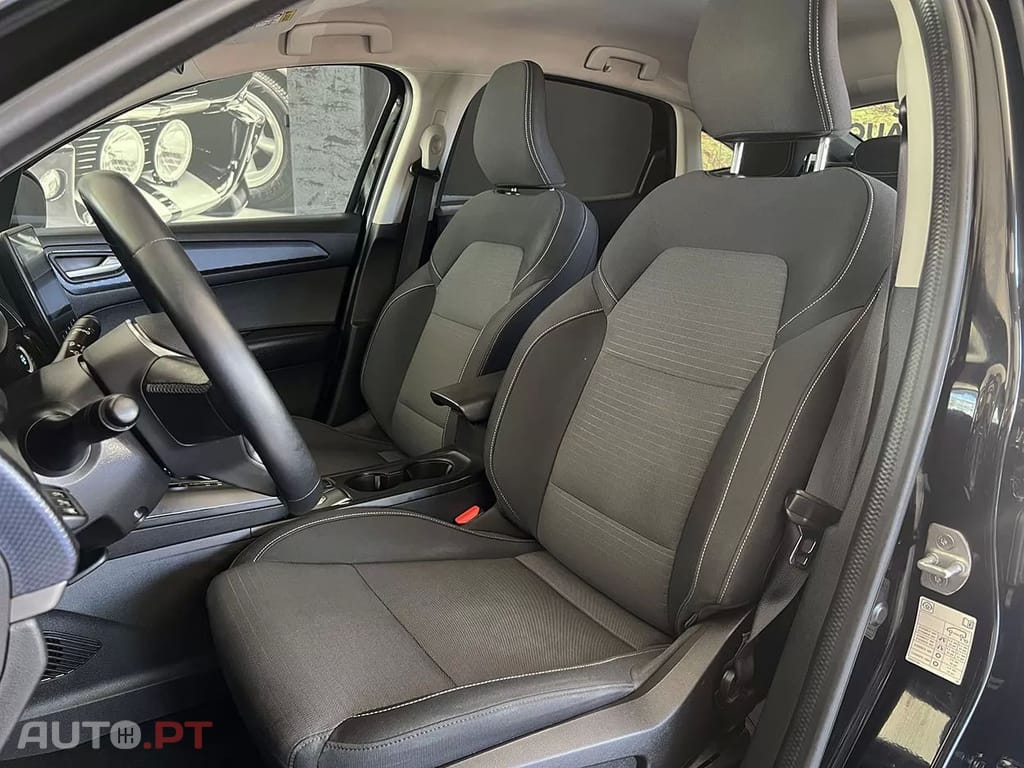 Renault Arkana 1.6 E-Tech Business