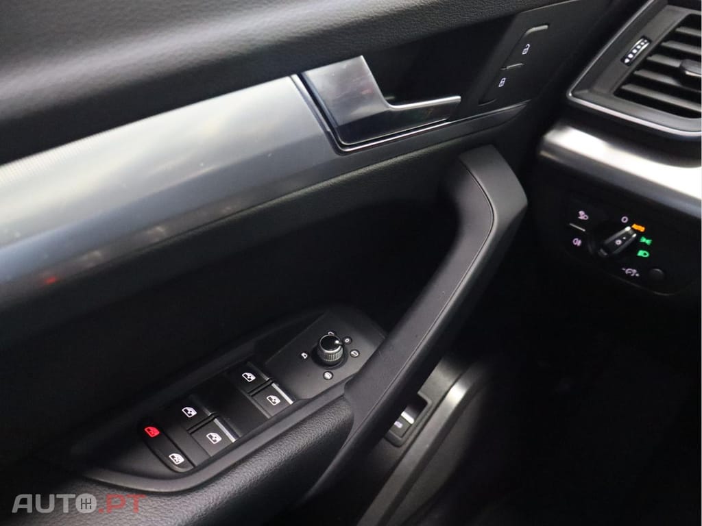 Audi Q5 50 TFSIe quattro S tronic Advance 