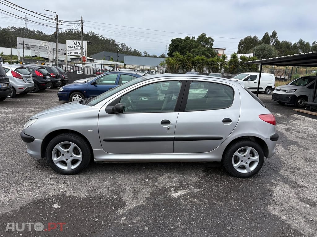 Peugeot 206 1.1 Color Line