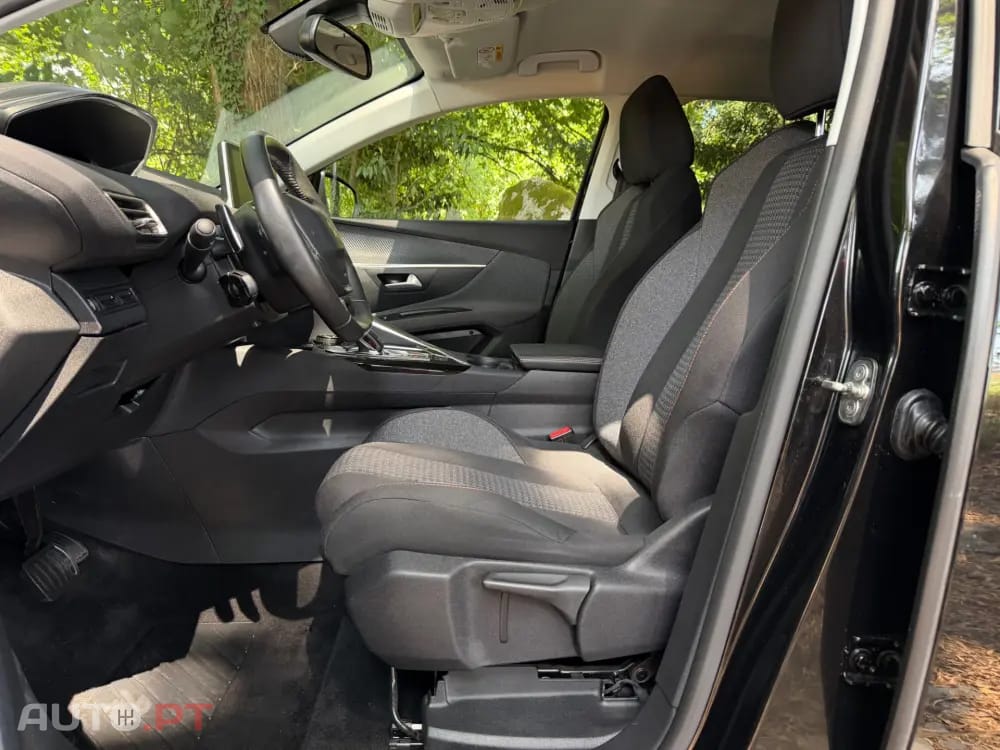 Peugeot 3008 1.2 PureTech Allure Pack EAT8