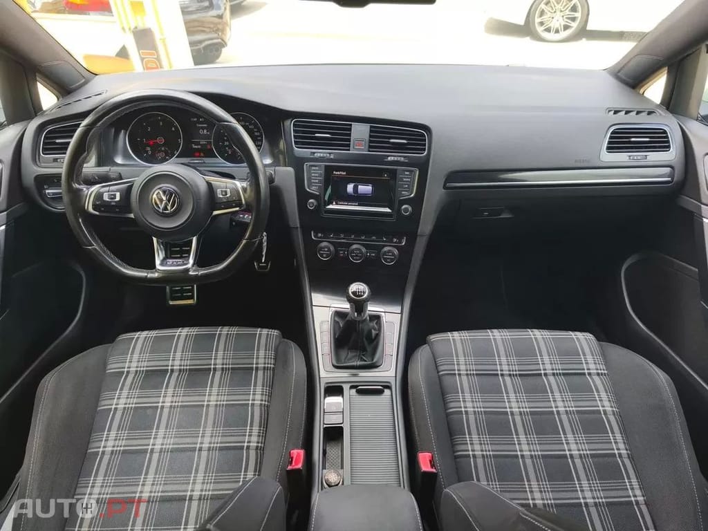 Volkswagen Golf 2.0 TDi GTD