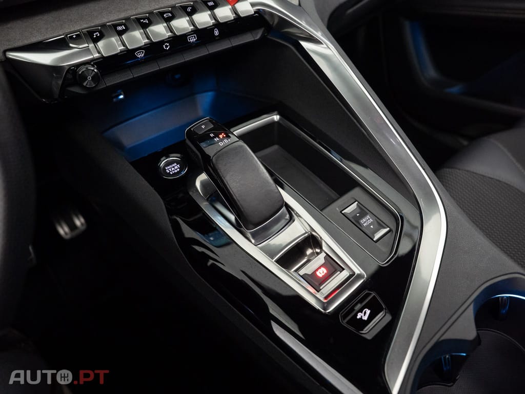 Peugeot 3008 1.6 Hybrid4 GT e-EAT8