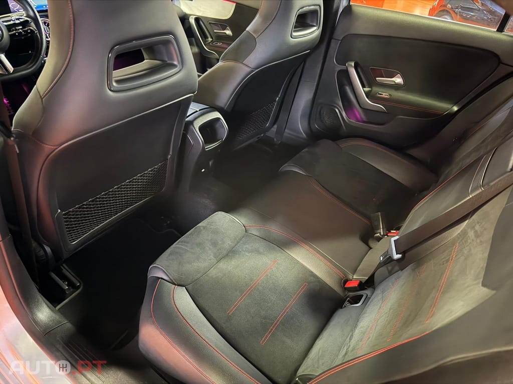 Mercedes-Benz A 250 e AMG LINE