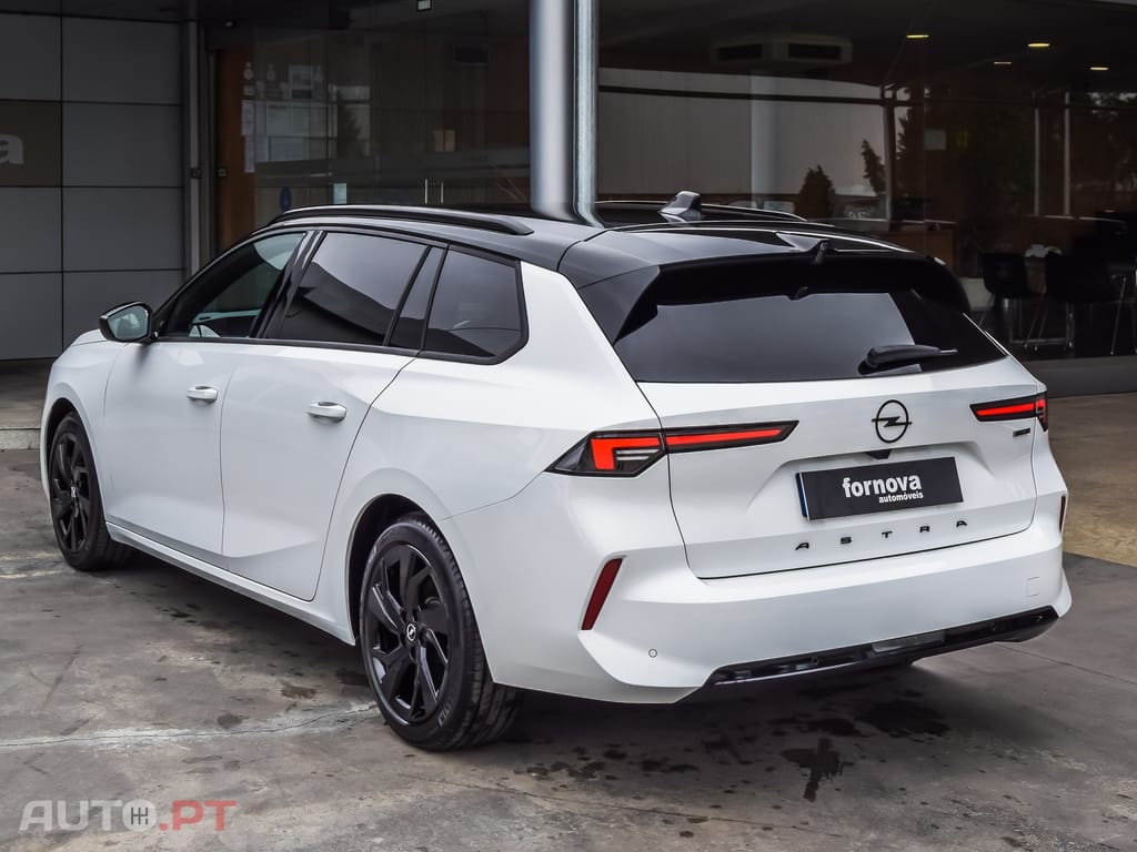 Opel Astra Sports Tourer 1.2 T Hybrid GS eDCT