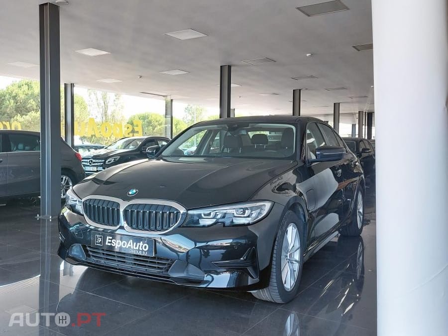 BMW 330 e Auto