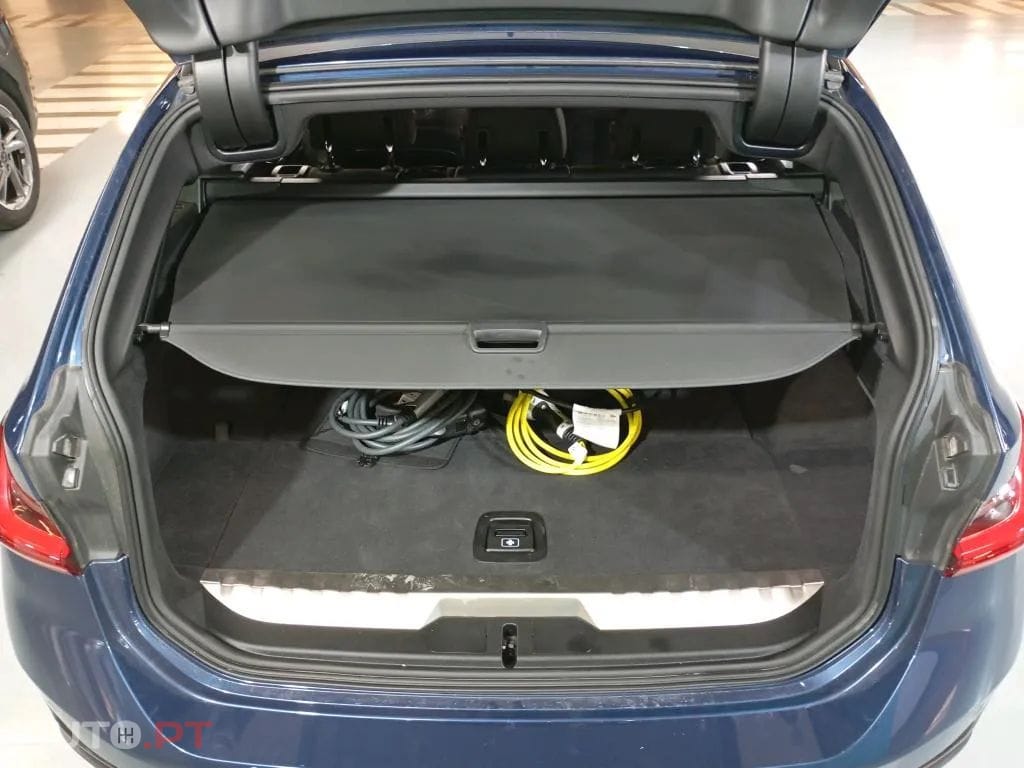 BMW 320 e Touring Corporate Edition Auto