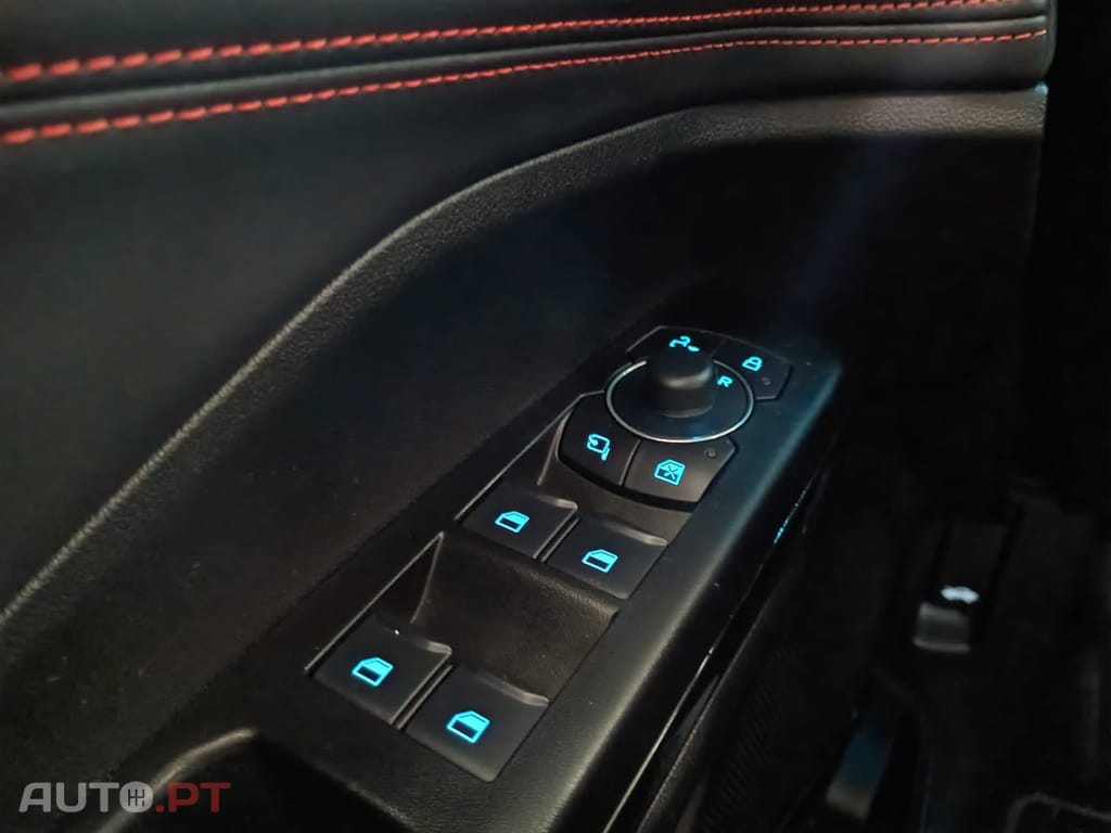 Ford Puma 1.0 EcoBoost mHEV ST-Line