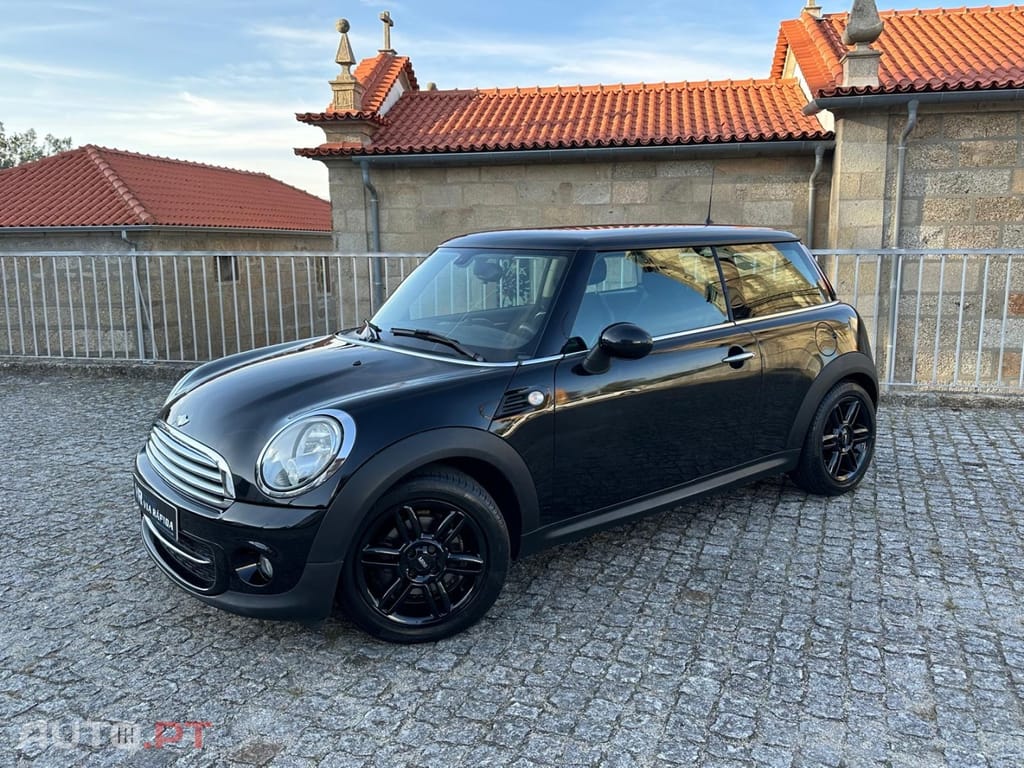 MINI Cooper Cooper D