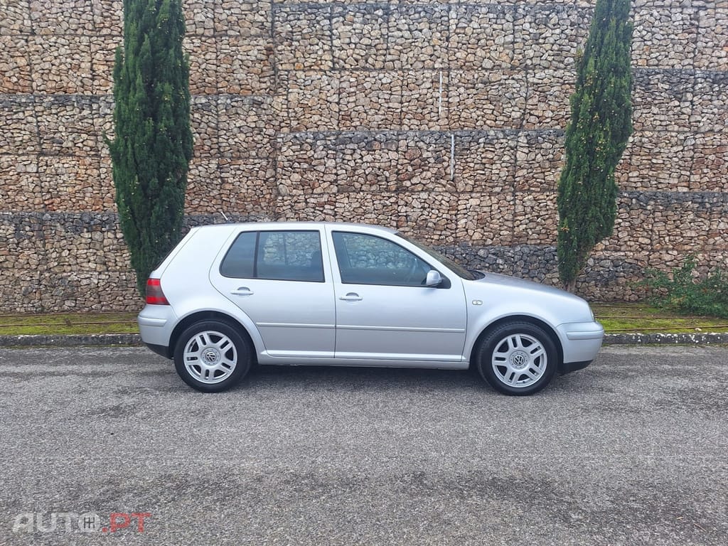Volkswagen Golf 1.4i Confortline JE+AC
