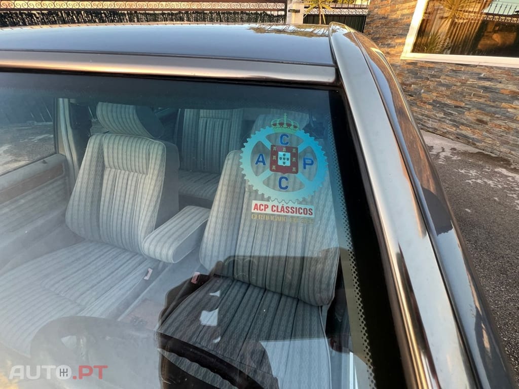 Mercedes-Benz W124 300 TD