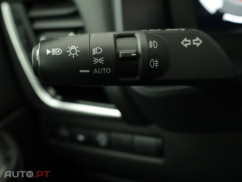 Nissan Qashqai Qashqai 1.3 DIG-T N-Connecta LED Xtronic