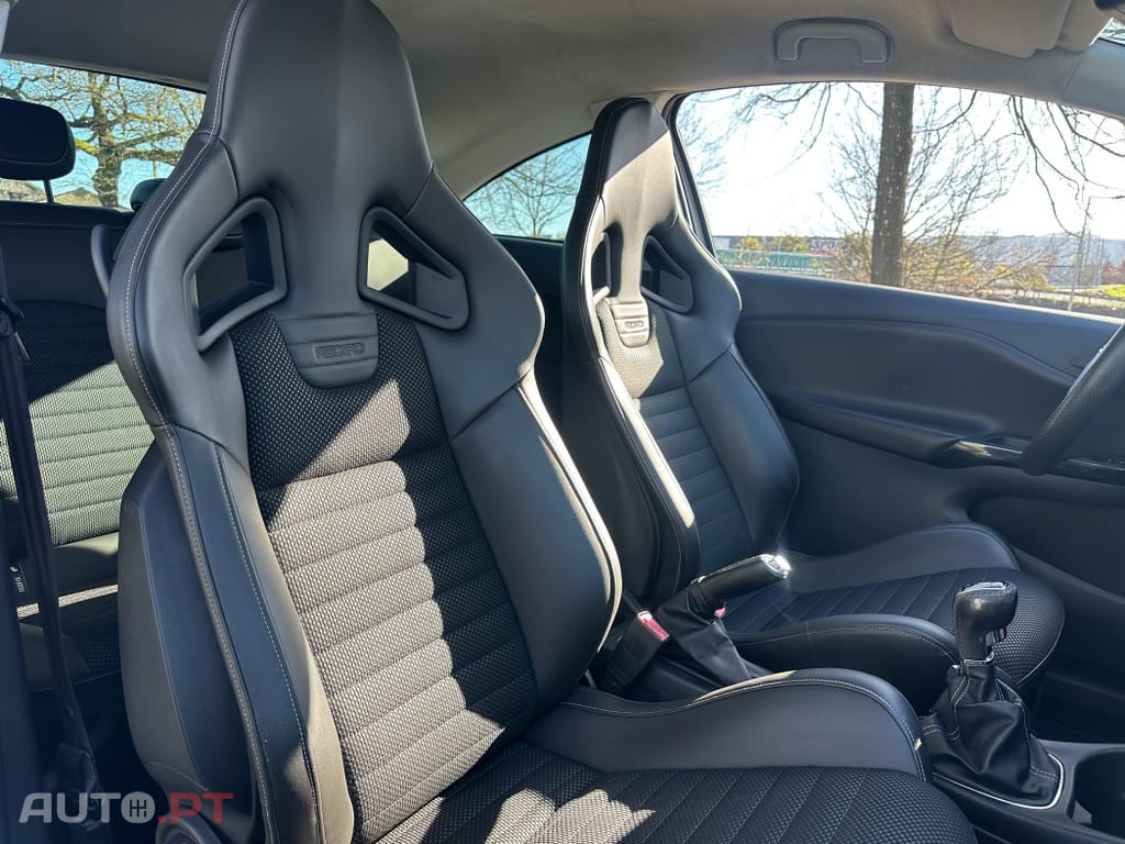 Opel Corsa 1.4 T GSi J18