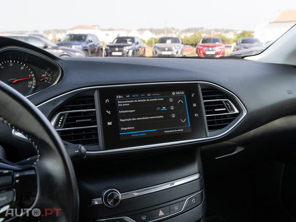 Peugeot 308 1.5 BlueHDi Business Line