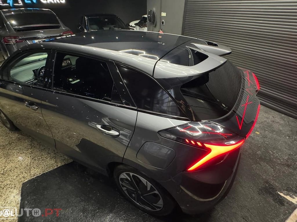 MG MG4 4 Luxury 64 kWh