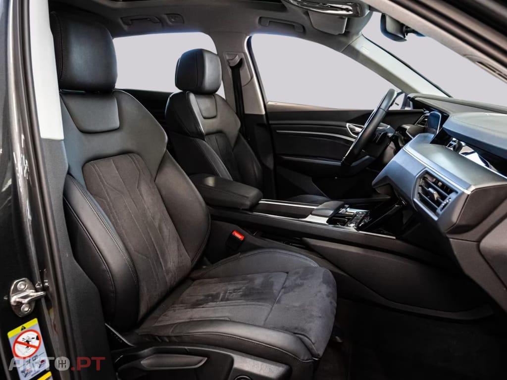 Audi E-Tron I.V.A DEDUTÍVEL 55 Q 2x S LINE