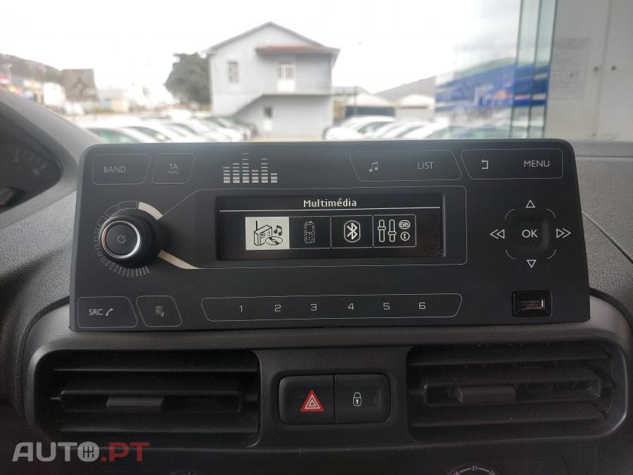 Peugeot Partner 1.5 Bluehdi Pro Standard - IVA Dedutível