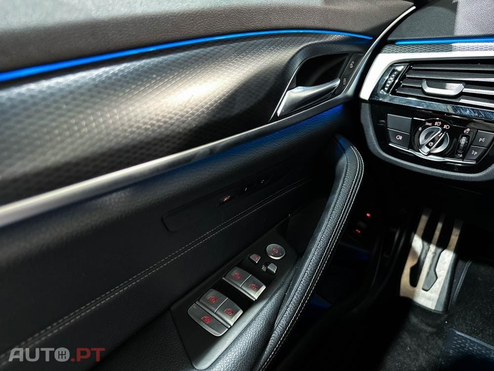 BMW 530 e Pack Desportivo M