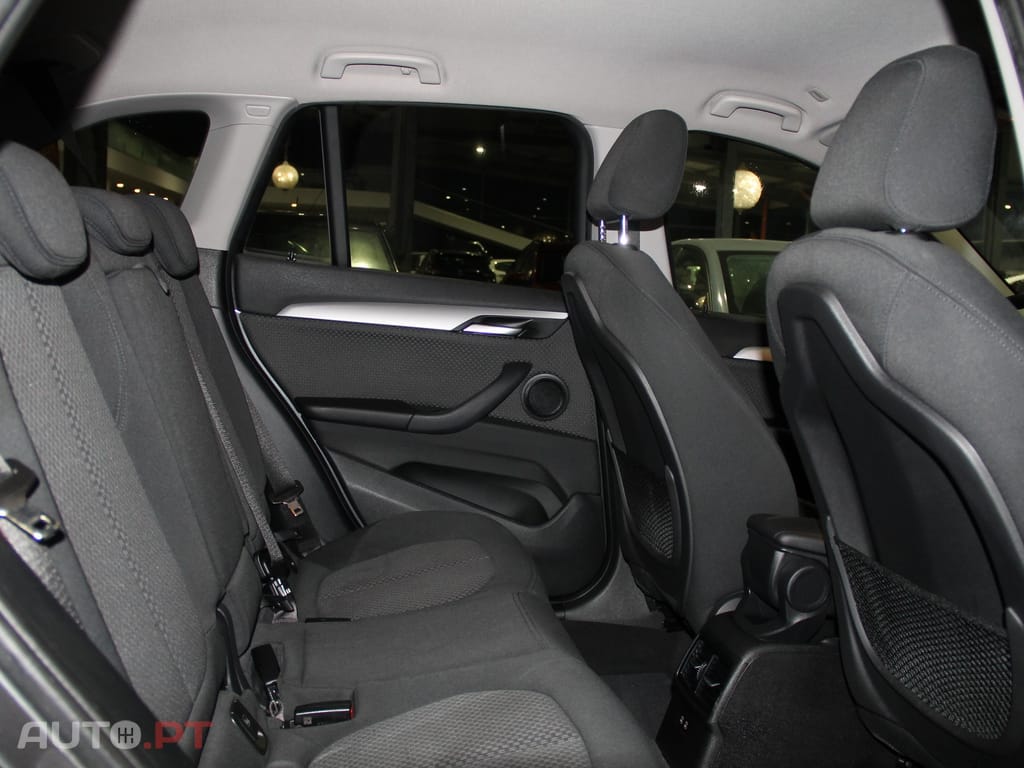 BMW X1 18 i sDrive