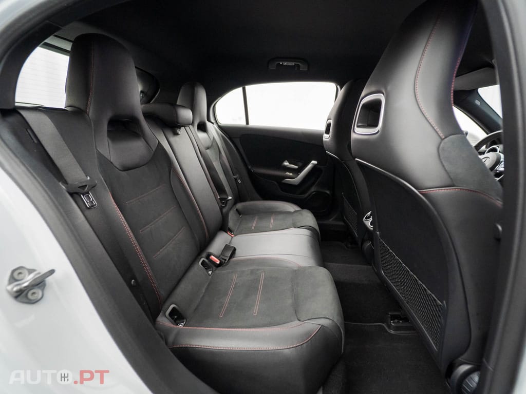 Mercedes-Benz A 180 d AMG Line