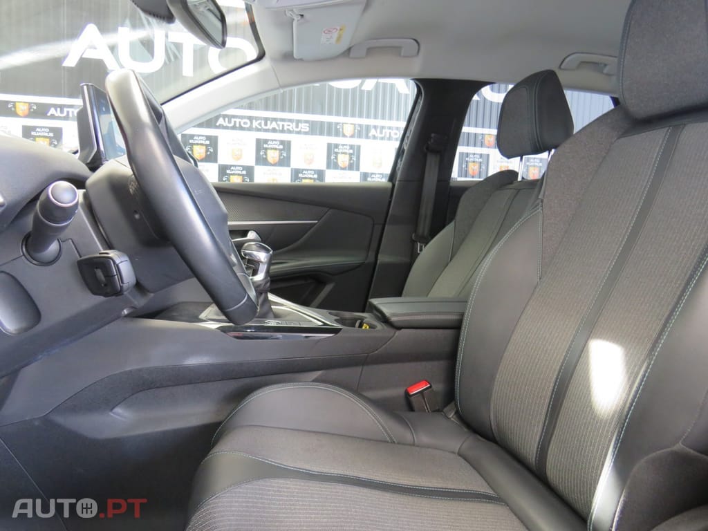 Peugeot 3008 1.5 BlueHDi Allure