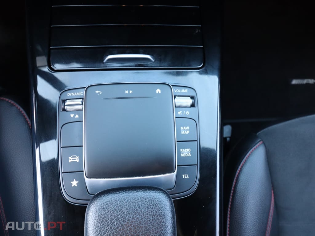 Mercedes-Benz A 180 d AMG Line Aut. — fotografia 19