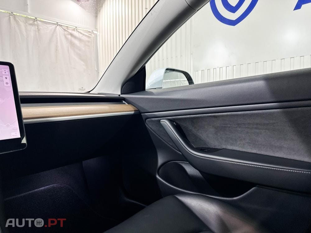 Tesla Model 3 Long-Range Dual Motor AWD