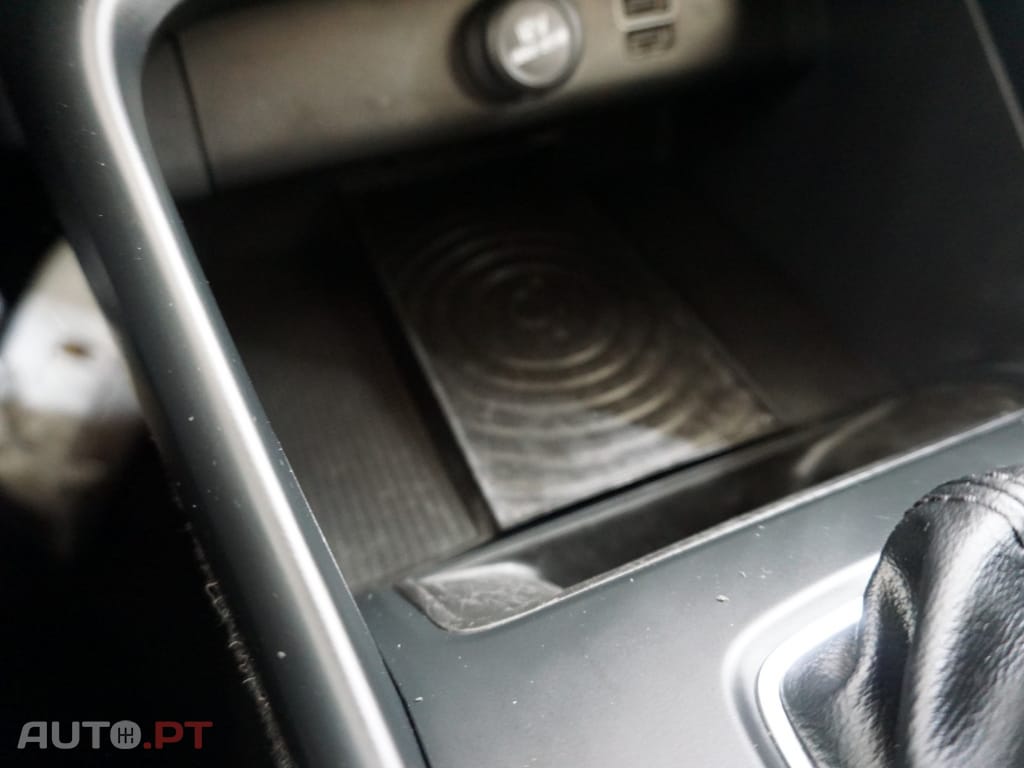 Volvo XC40 1.5 T3 Momentum Tech Edition