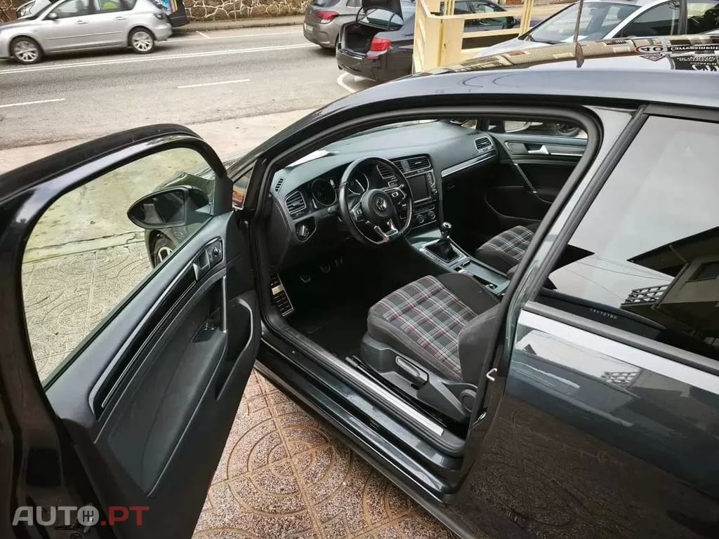 Volkswagen Golf  Gti Performance Bluemotion