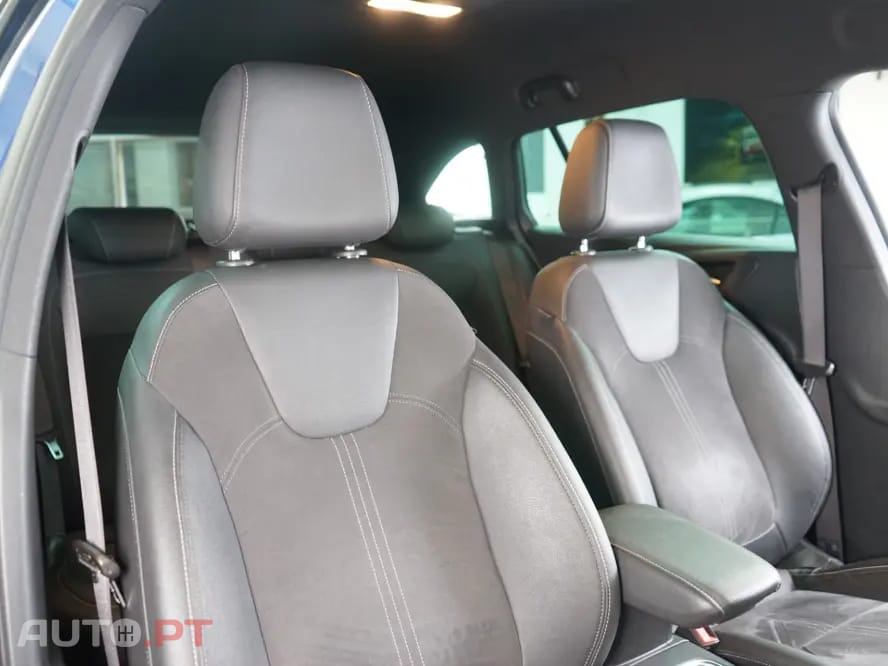 Opel Astra Sports Tourer 1.2 T Edition