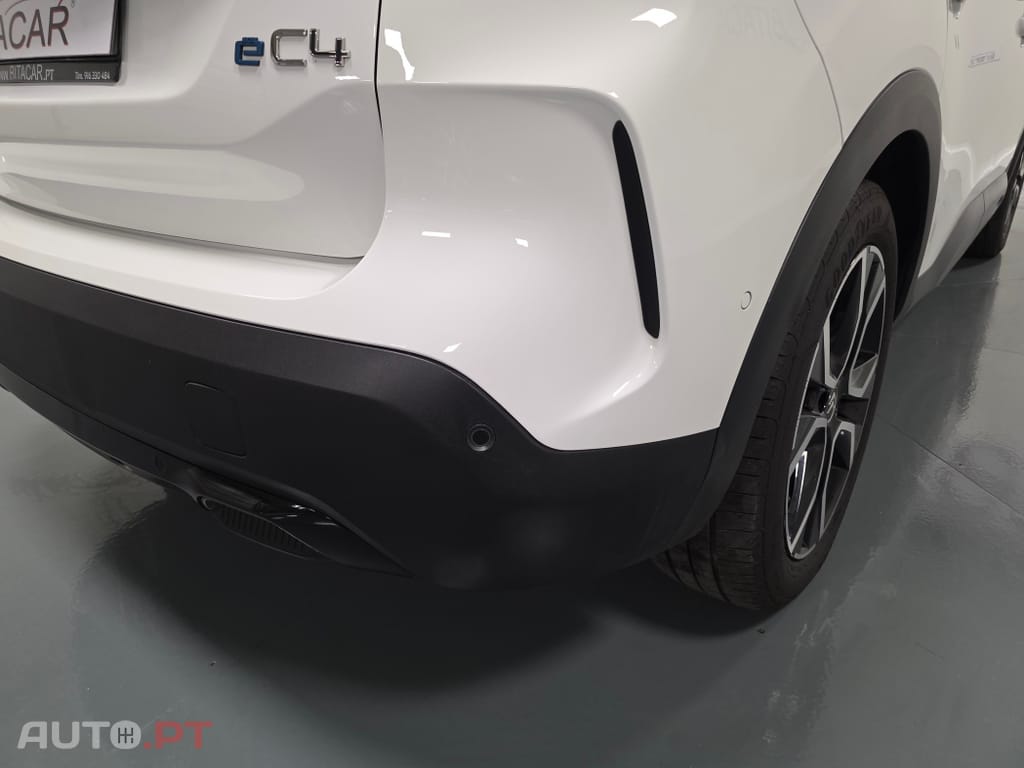 Citroën e-C4 50 kWh Shine — fotografia 55